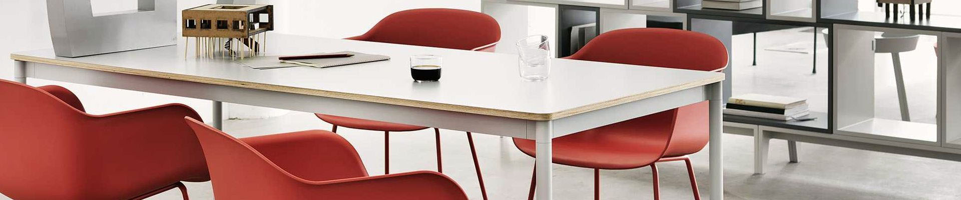 Muuto Base