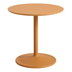 Muuto Soft bijzettafel 48x48 oranje