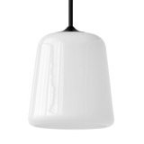 Material hanglamp zwart snoer, wit opaalglas