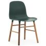 Form Chair stoel met walnoten onderstel, groen