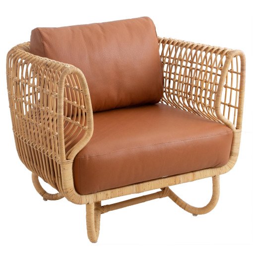 Nest Rattan fauteuil met leer cognac zitkussen indoor