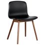 About a Chair AAC13 stoel met walnoot onderstel Sense zwart