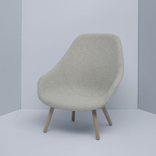About a Lounge Chair  High/Soft AAL92 fauteuil, shell: divina melange, base: soap treated oak
