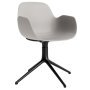 Form Armchair Swivel stoel met zwart onderstel licht grijs