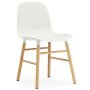 Form Chair stoel met eiken onderstel, wit