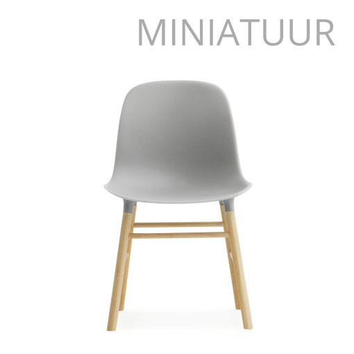 Form Chair miniatuur grijs