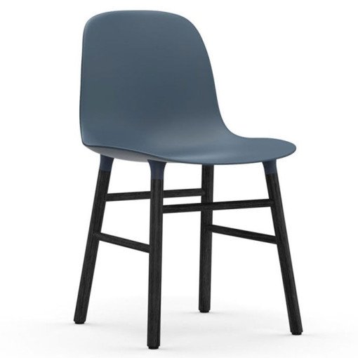 Form Chair stoel met zwart onderstel blauw