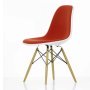 Eames DSW gestoffeerde stoel, bekleding oranje, kuip wit