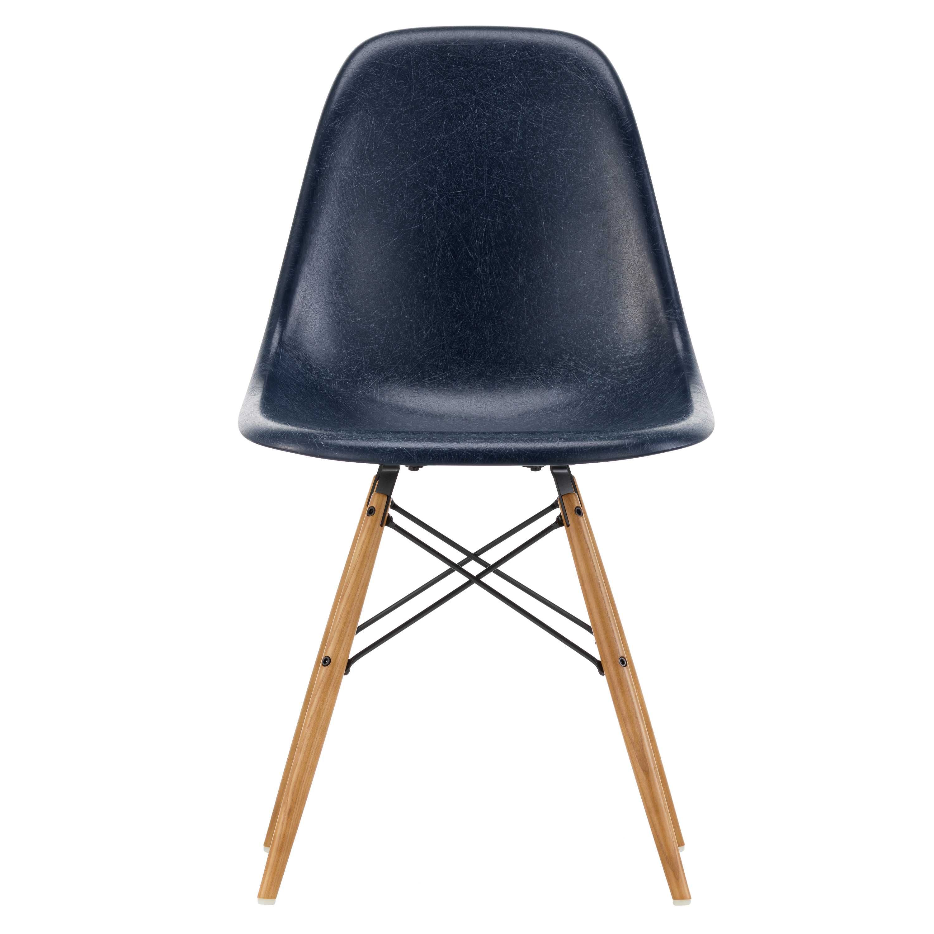 Vitra Eames Dsw Fiberglass Stoel Essen Honing Navy Blue vitra kopen in de aanbieding
