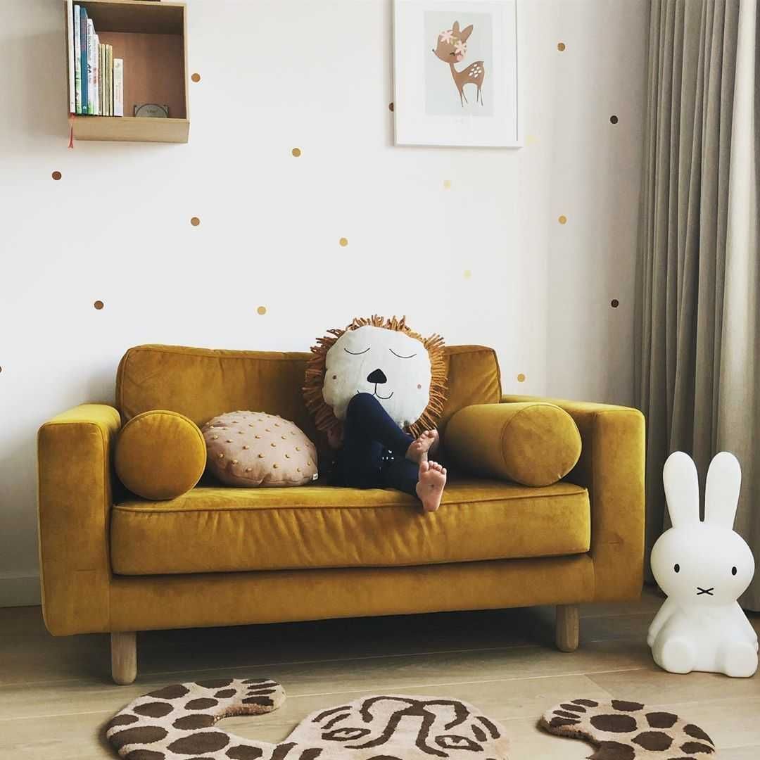 Kinderkamer Kinderkamer inspiratiefoto met Ferm Living Boekenkasten