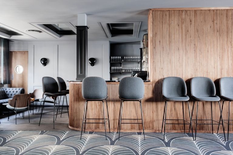 Gallery image for position 10