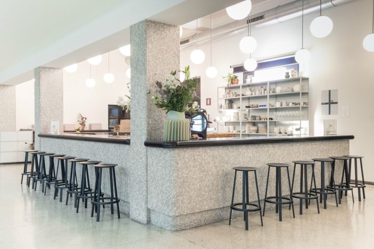 Gallery image for position 8