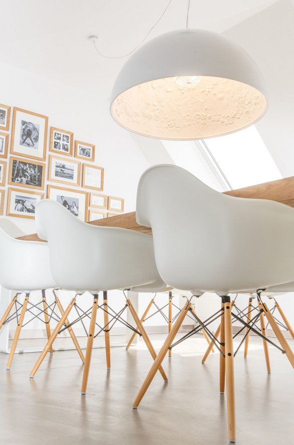 Gallery image for position 12