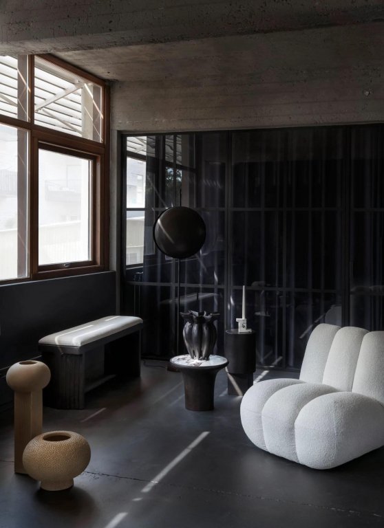 Gallery image for position 9