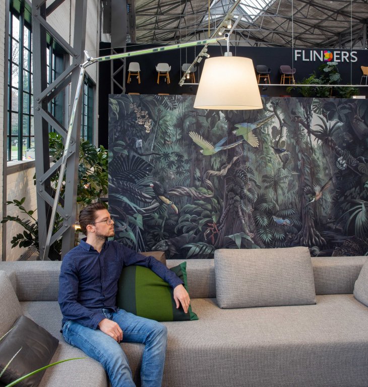 Gallery image for position 1