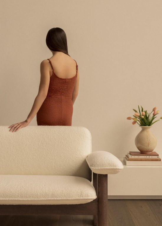 Gallery image for position 1