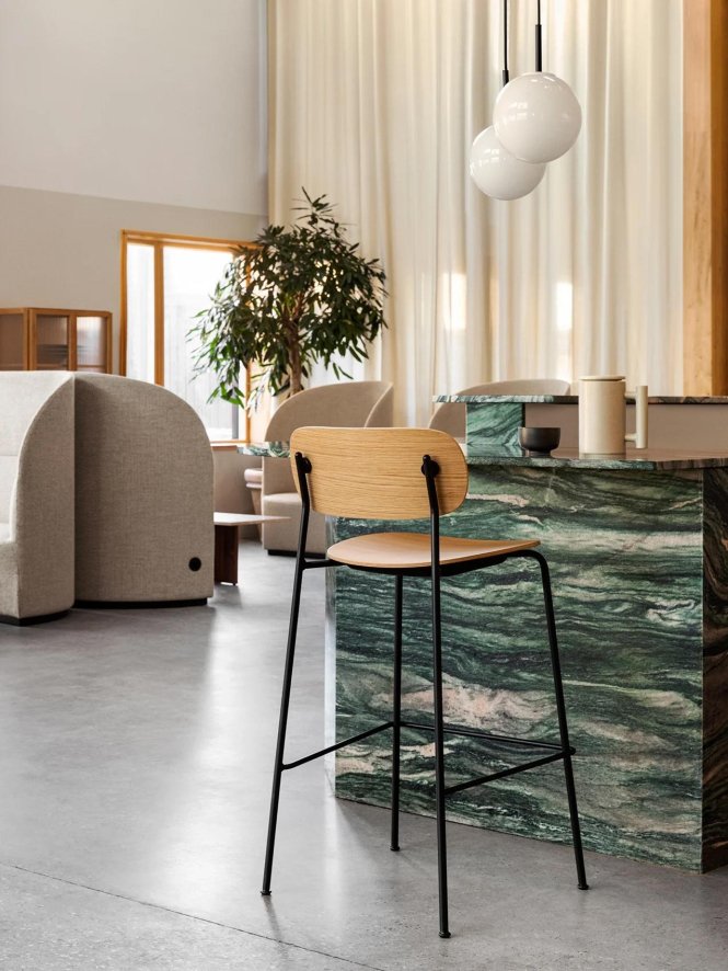 Gallery image for position 1