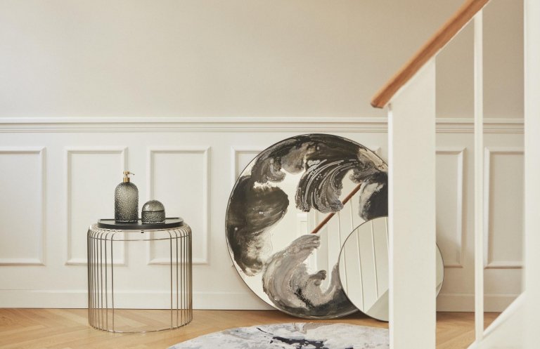 Gallery image for position 4