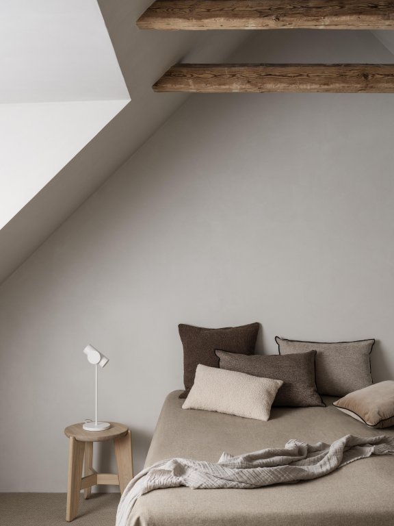 Gallery image for position 2