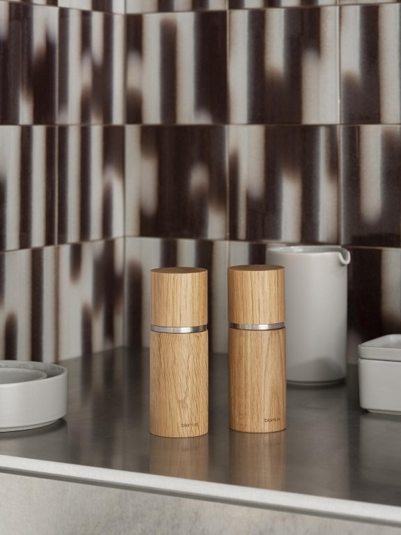 Gallery image for position 3