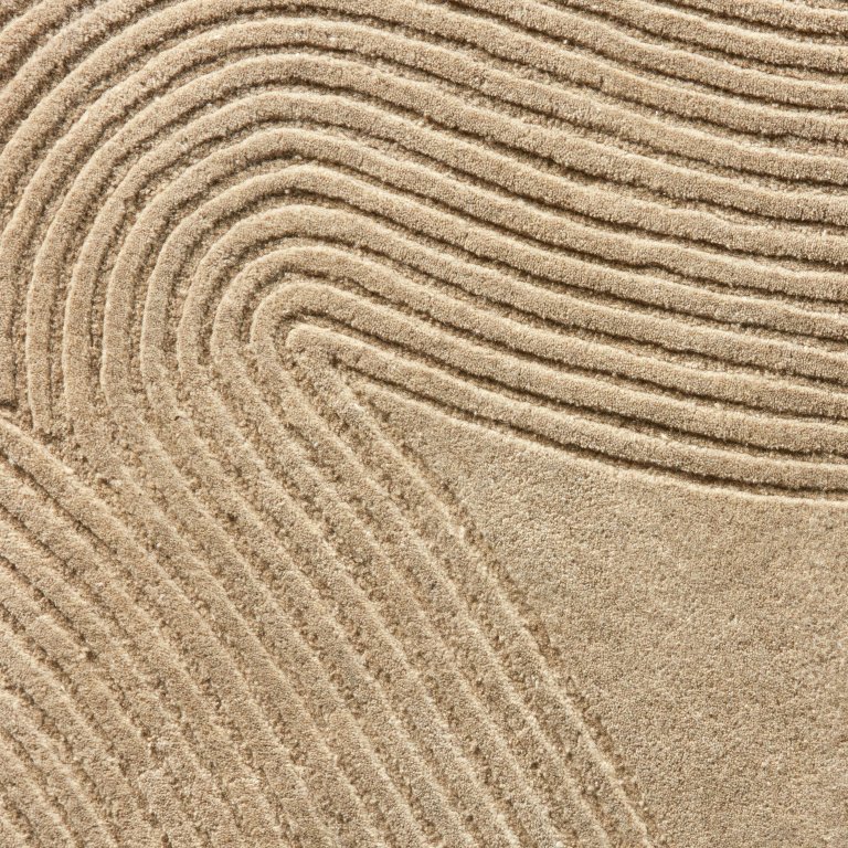 Gallery image for position 4