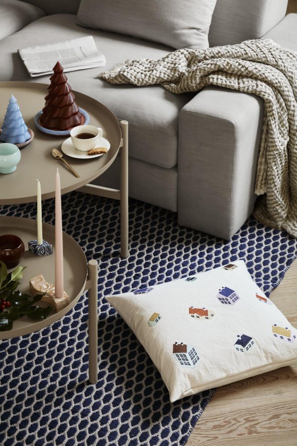 Gallery image for position 1