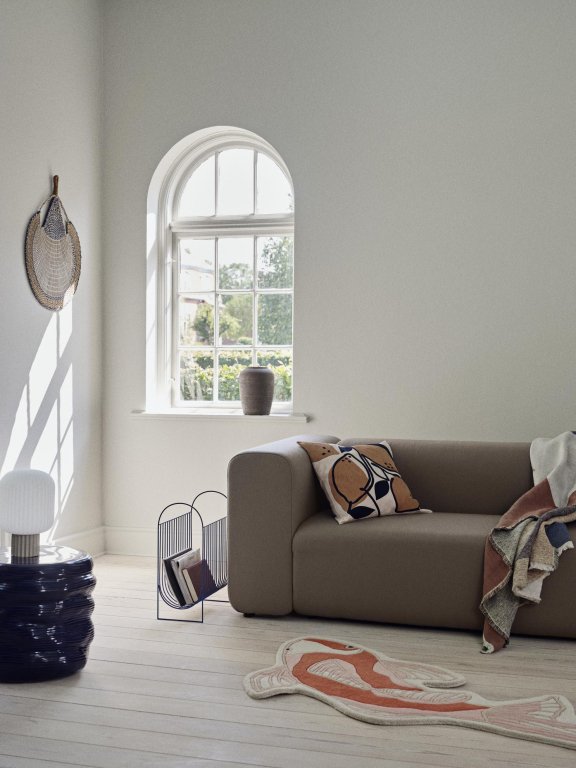 Gallery image for position 1