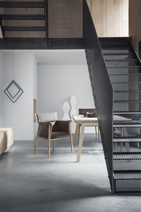 Gallery image for position 9