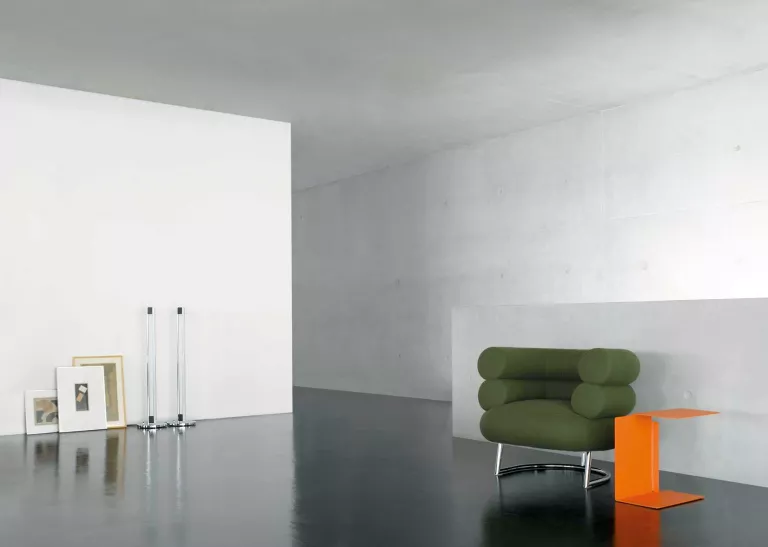 Gallery image for position 1