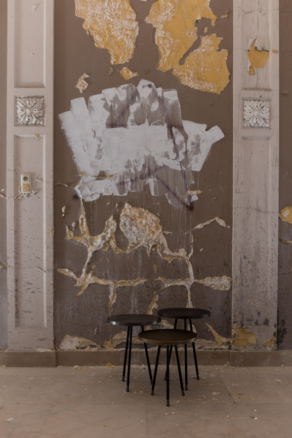 Gallery image for position 10