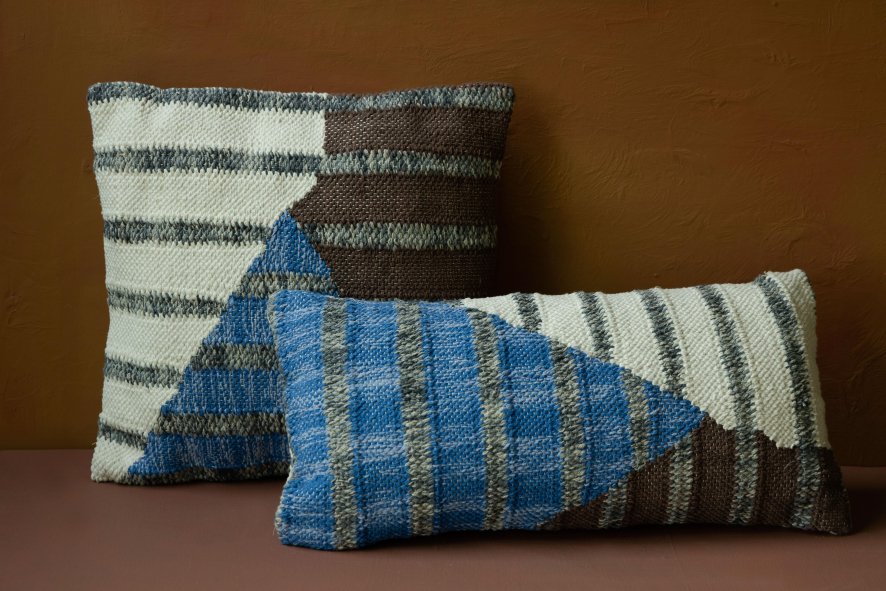 Gallery image for position 3