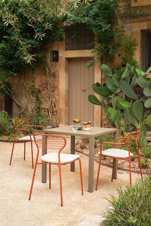 Gallery image for position 2