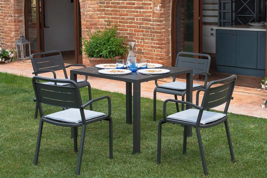 Gallery image for position 9