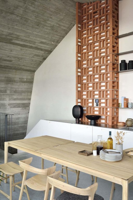 Gallery image for position 5