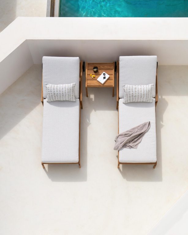 Gallery image for position 1