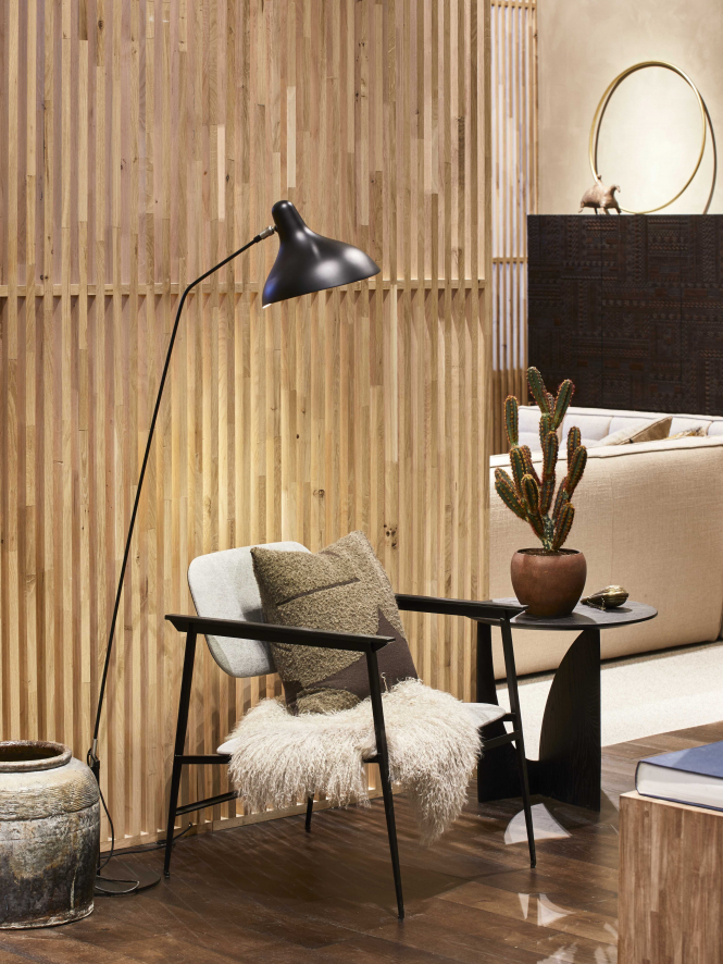 Gallery image for position 1