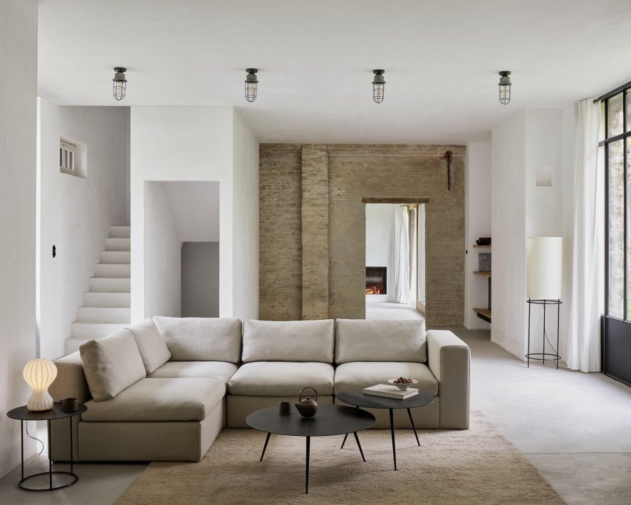 Gallery image for position 1