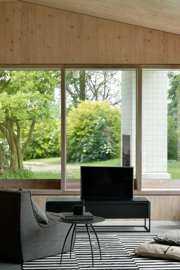 Gallery image for position 5