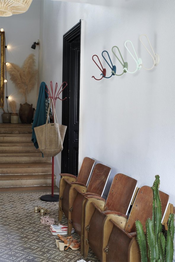 Gallery image for position 1