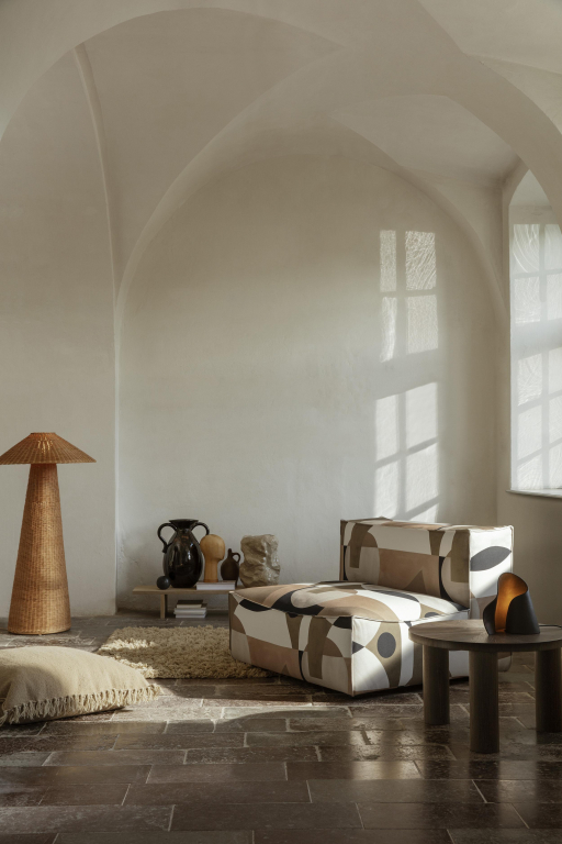 Gallery image for position 1