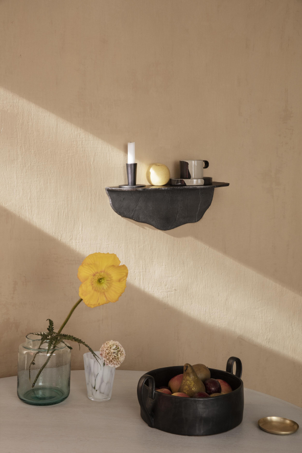 Gallery image for position 1