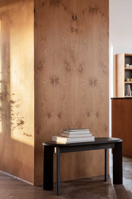 Gallery image for position 9