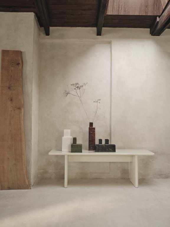 Gallery image for position 4