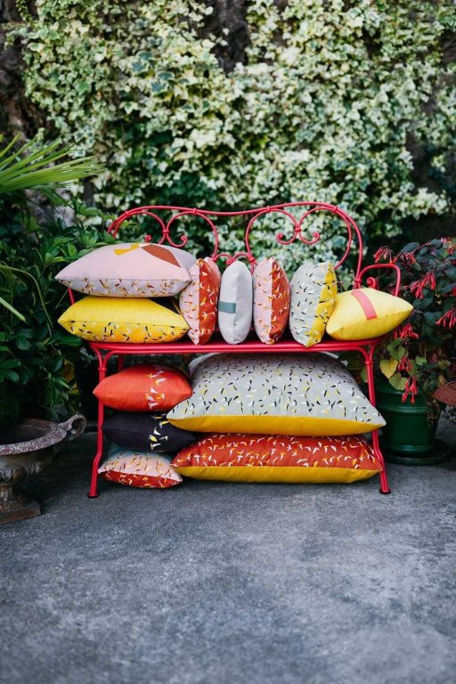 Gallery image for position 1