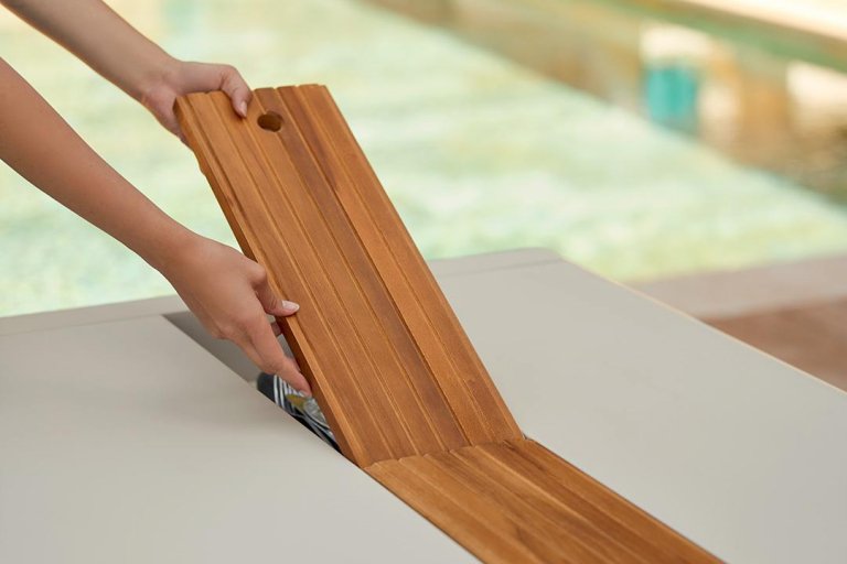 Gallery image for position 2