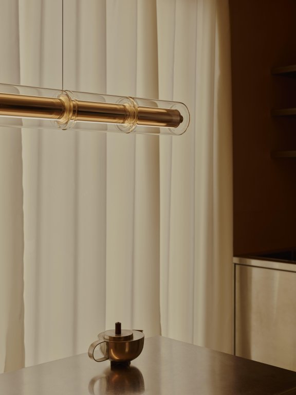 Gallery image for position 1