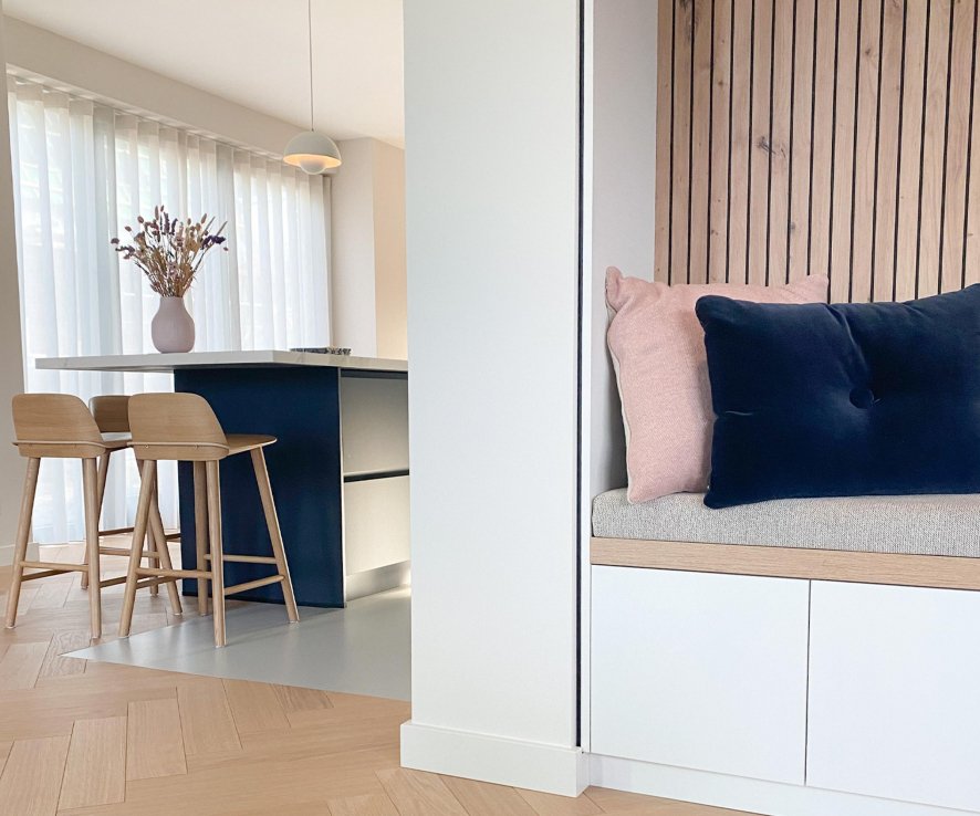 Gallery image for position 9