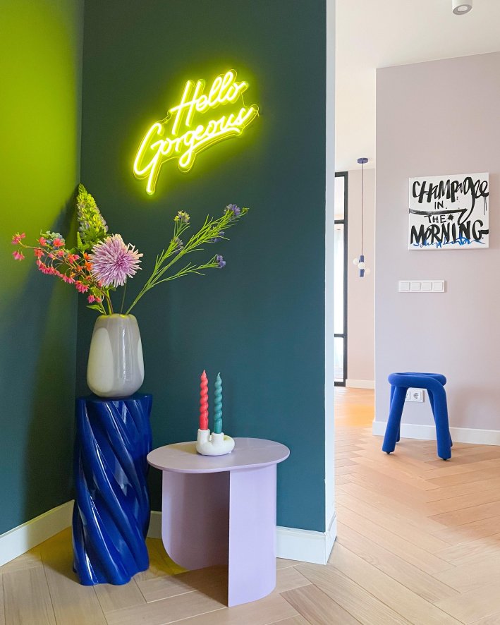 Gallery image for position 12