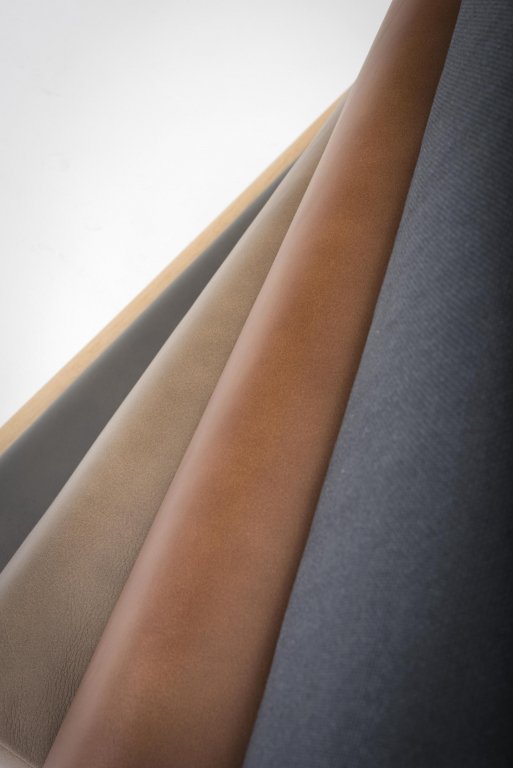 Gallery image for position 1