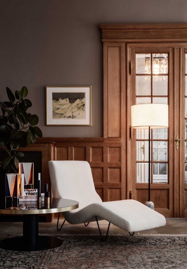 Gallery image for position 1